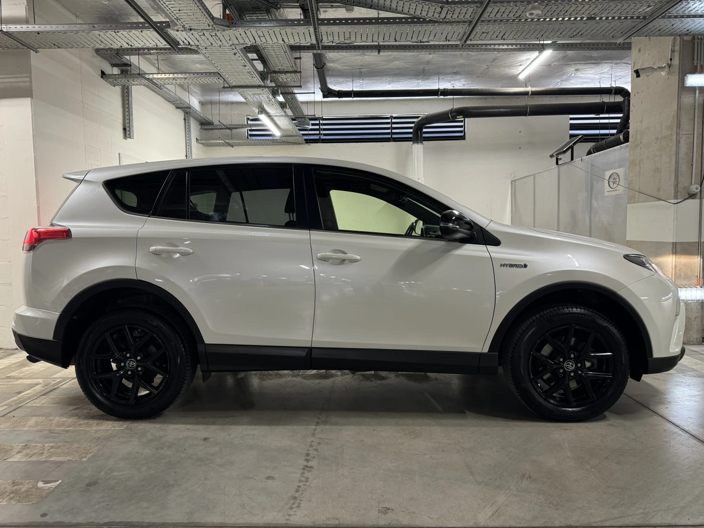 Toyota RAV4 2.5 HSD Pure Dark