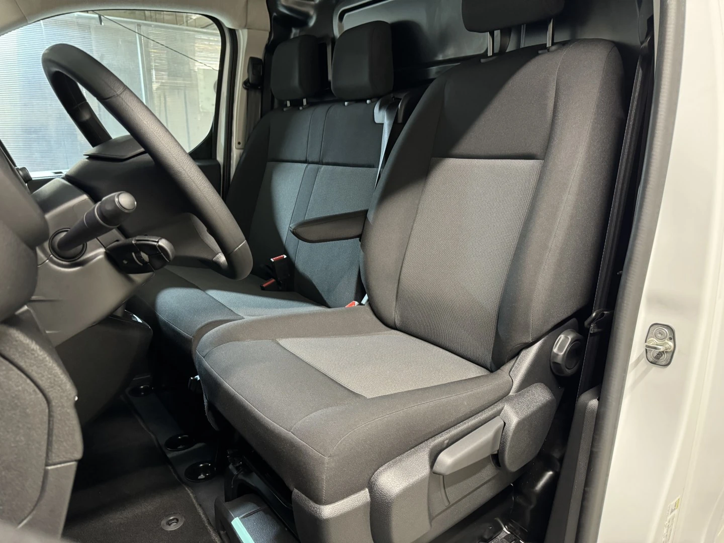 Peugeot Expert 1.5 BlueHDi L1H1 Pro Compact