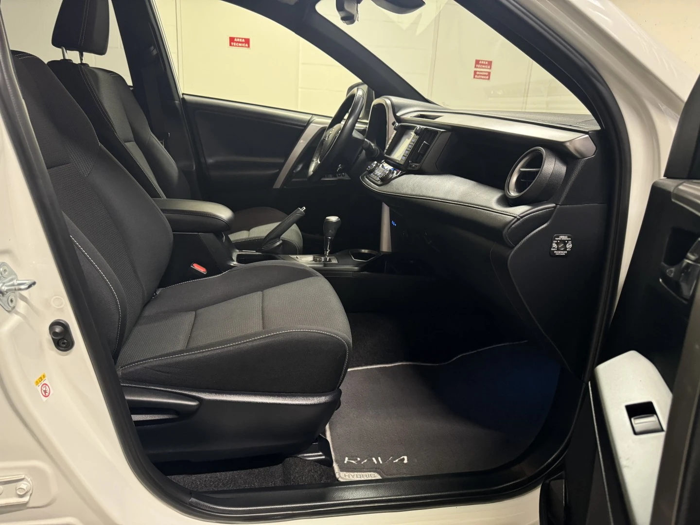 Toyota RAV4 2.5 HSD Pure Dark