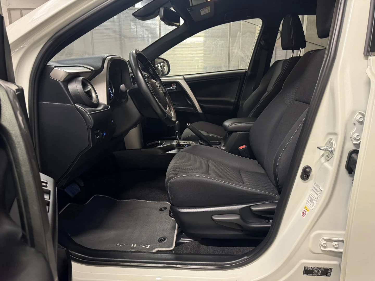 Toyota RAV4 2.5 HSD Pure Dark