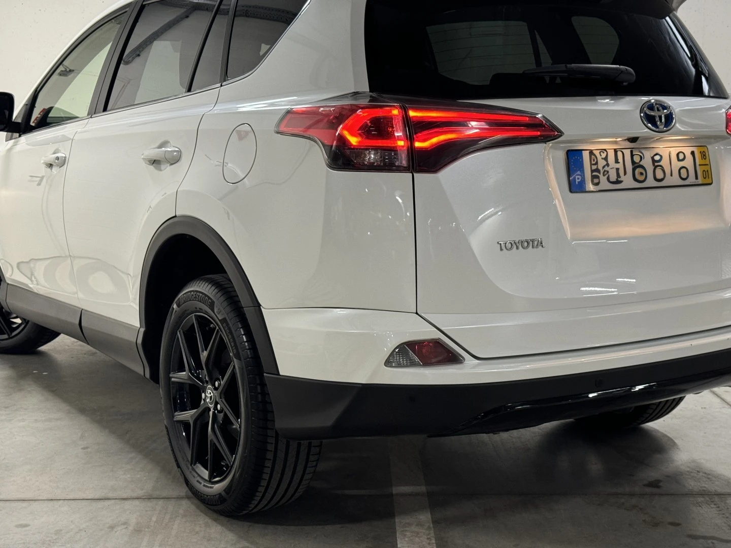 Toyota RAV4 2.5 HSD Pure Dark