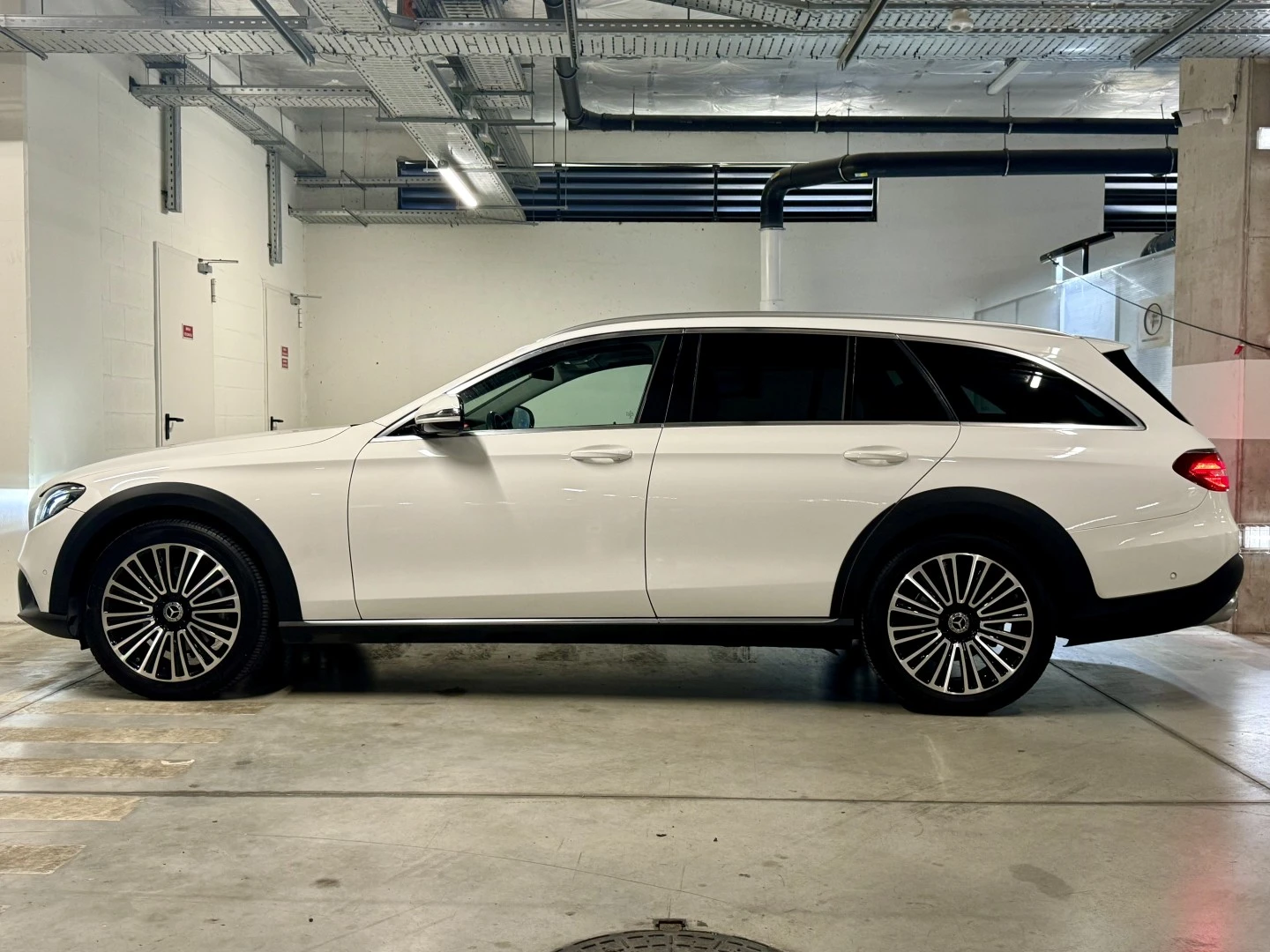 Mercedes-Benz E 220 d 4-Matic All Terrain Avantgarde +