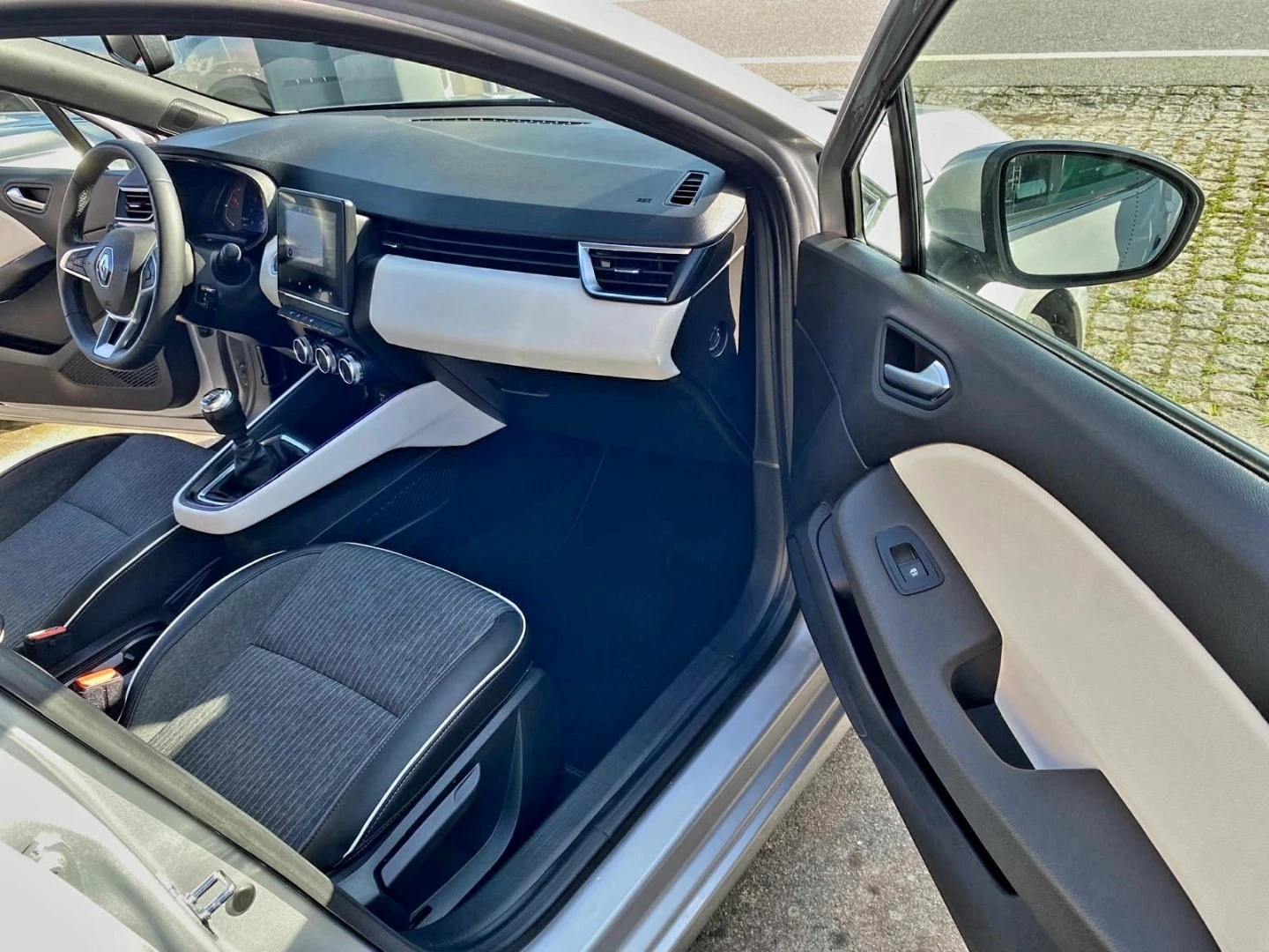 Renault Clio 1.0 TCe Intens Bi-Fuel