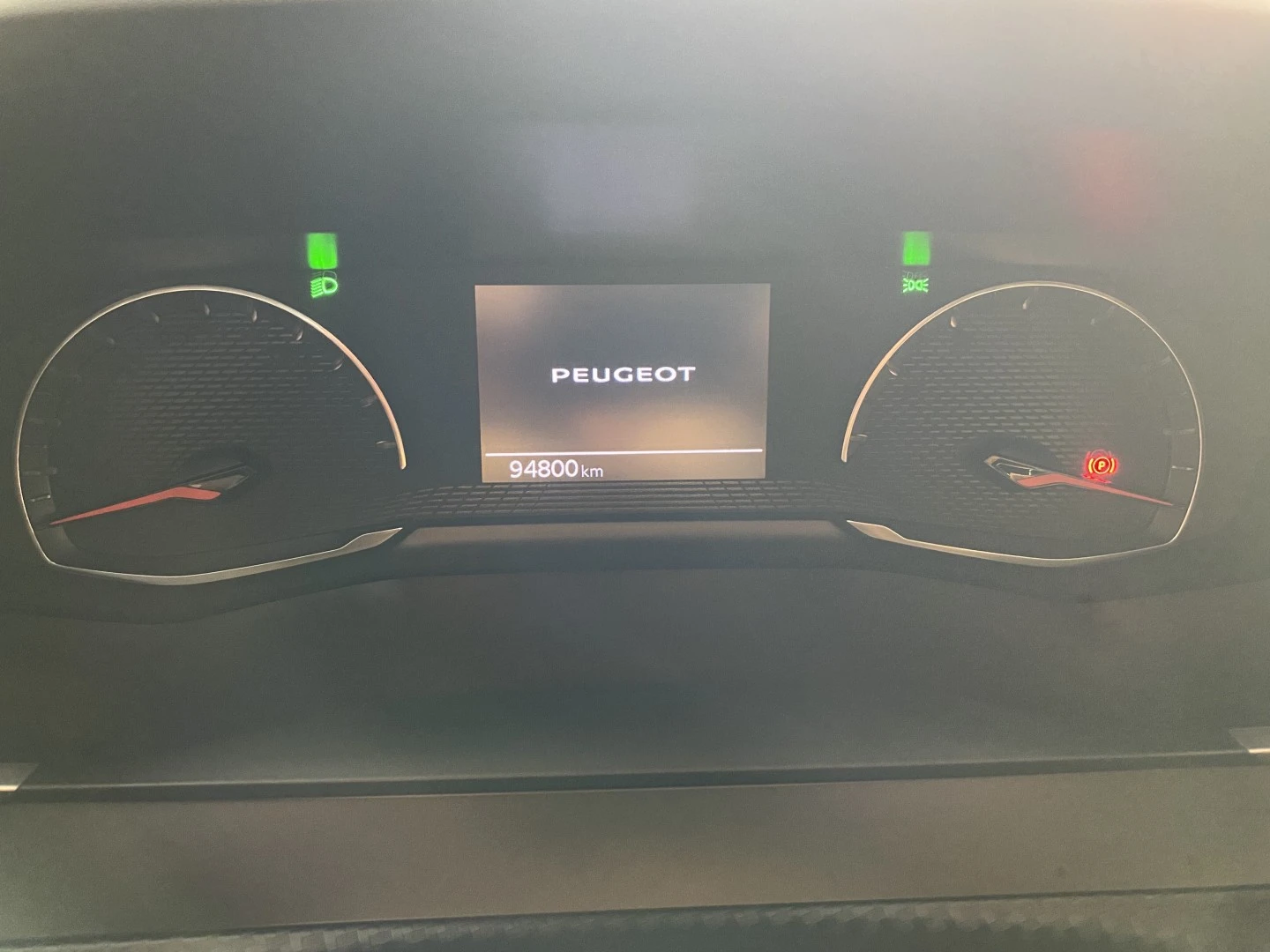 Peugeot 2008 1.5 BlueHDi Allure Pack EAT8