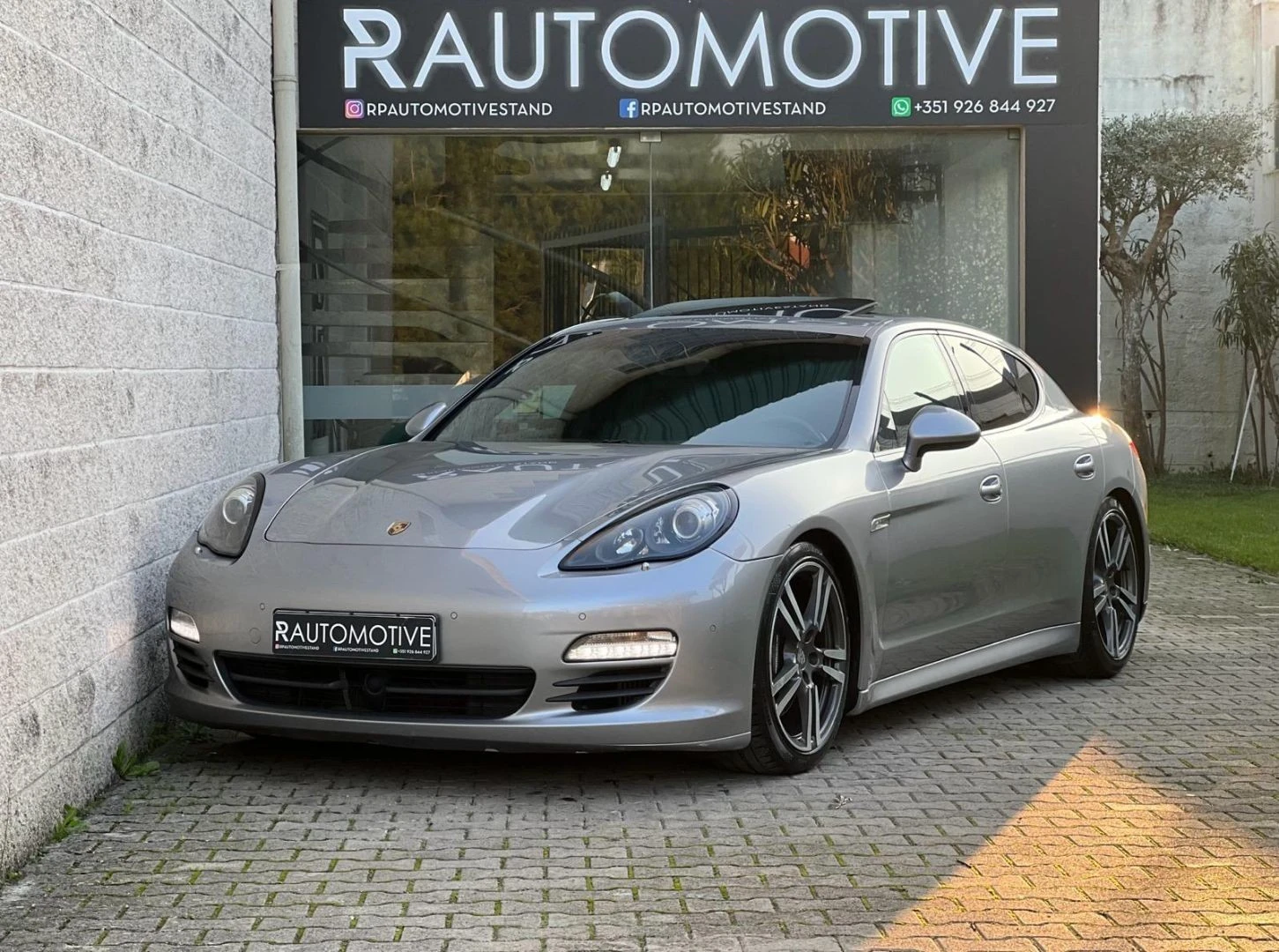 Porsche Panamera Platinum Edition