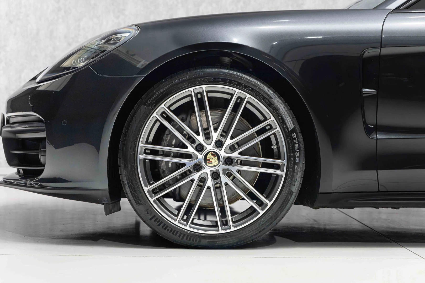 Porsche Panamera Sport Turismo 4 E-Hybrid Platinum Edition PDLS