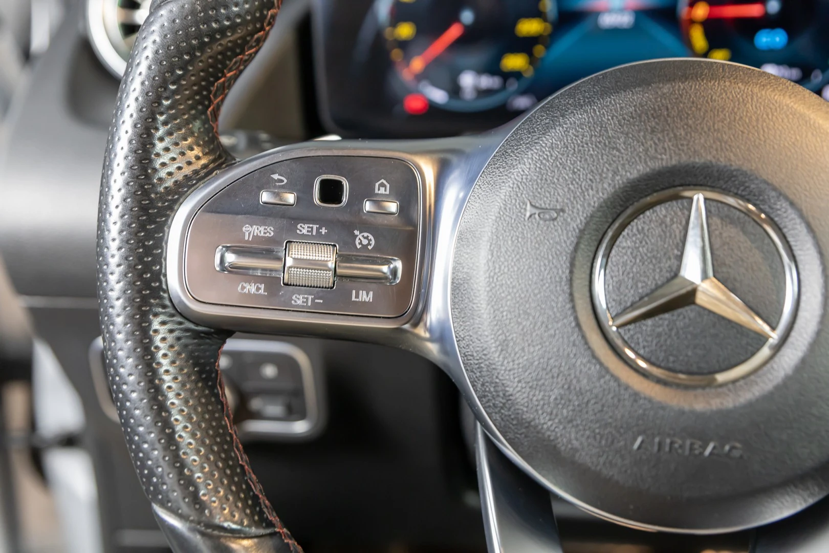 Mercedes-Benz GLA 250 e 8G-DCT AMG Line