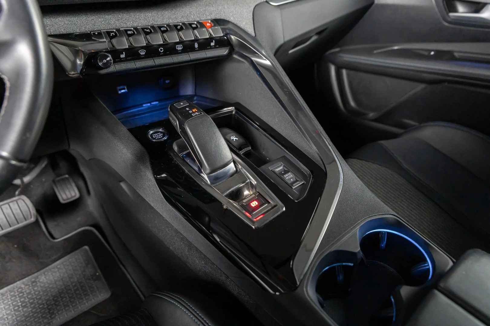 Peugeot 3008 1.6 Hybrid Allure Pack e-EAT8