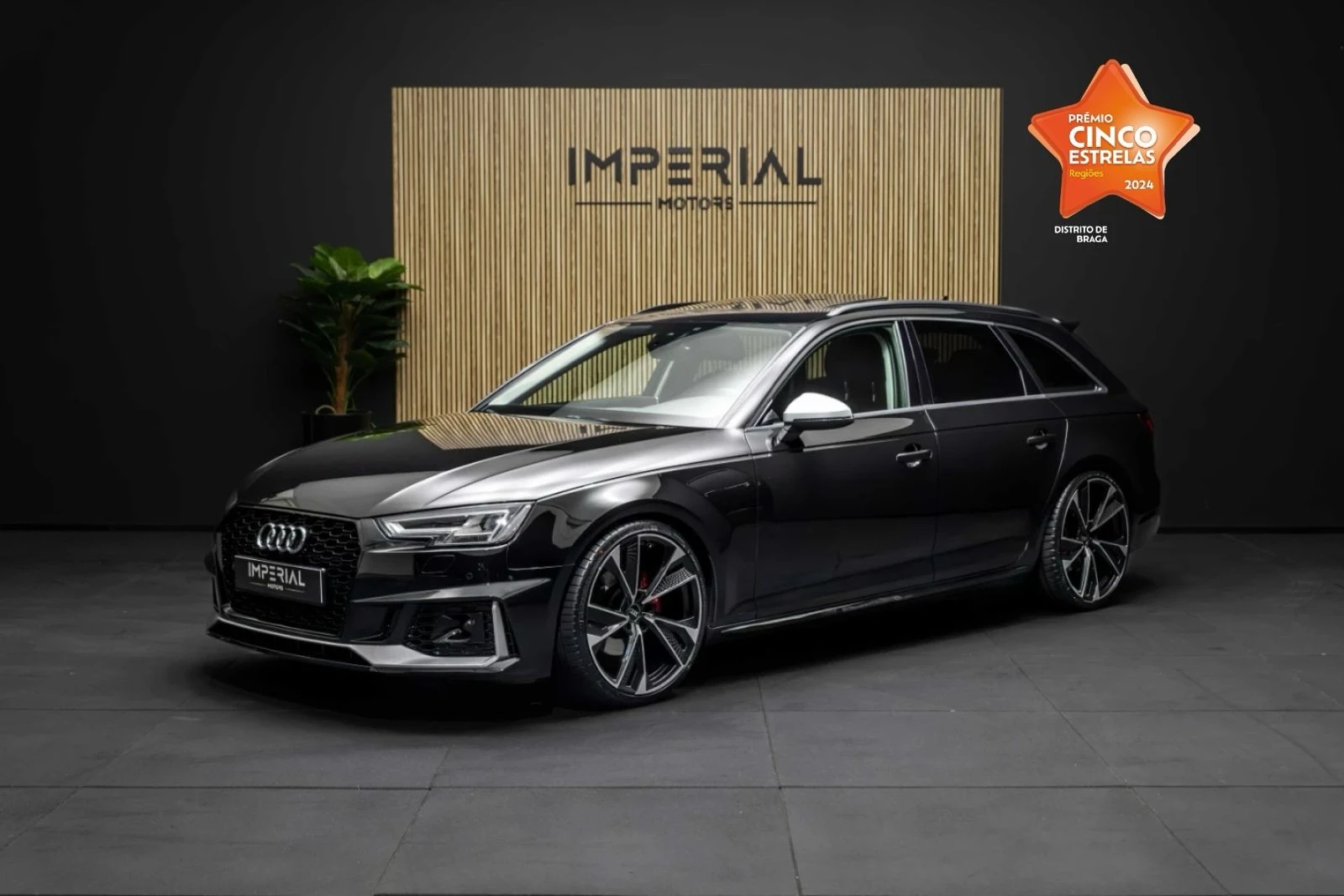 Audi A4 Avant 2.0 TDI Look RS4