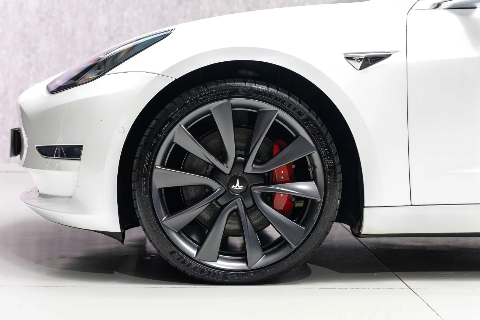 Tesla Model 3 AWD Dual Motor Performance