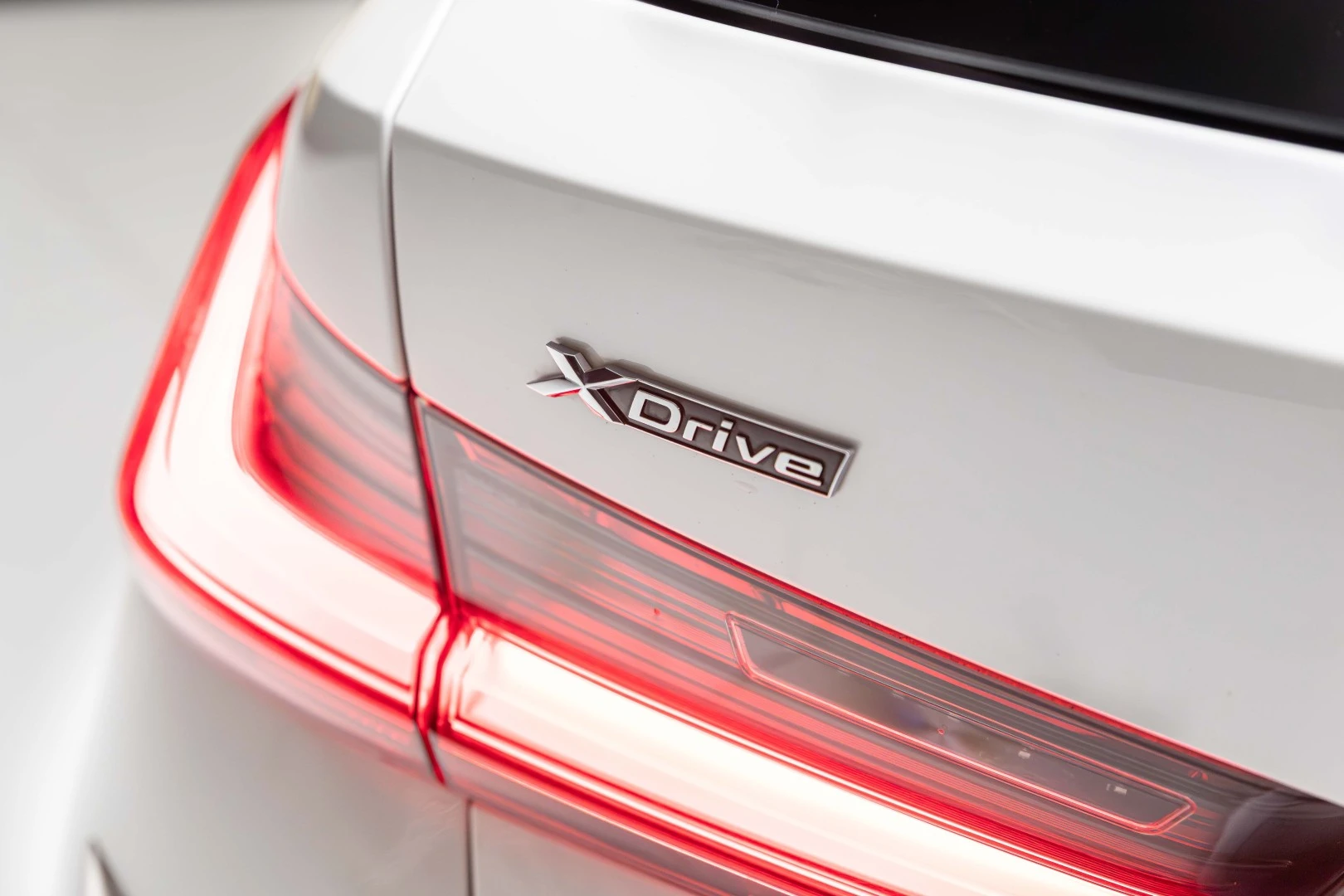 BMW 330 e Touring Pack Desportivo M Pro Auto