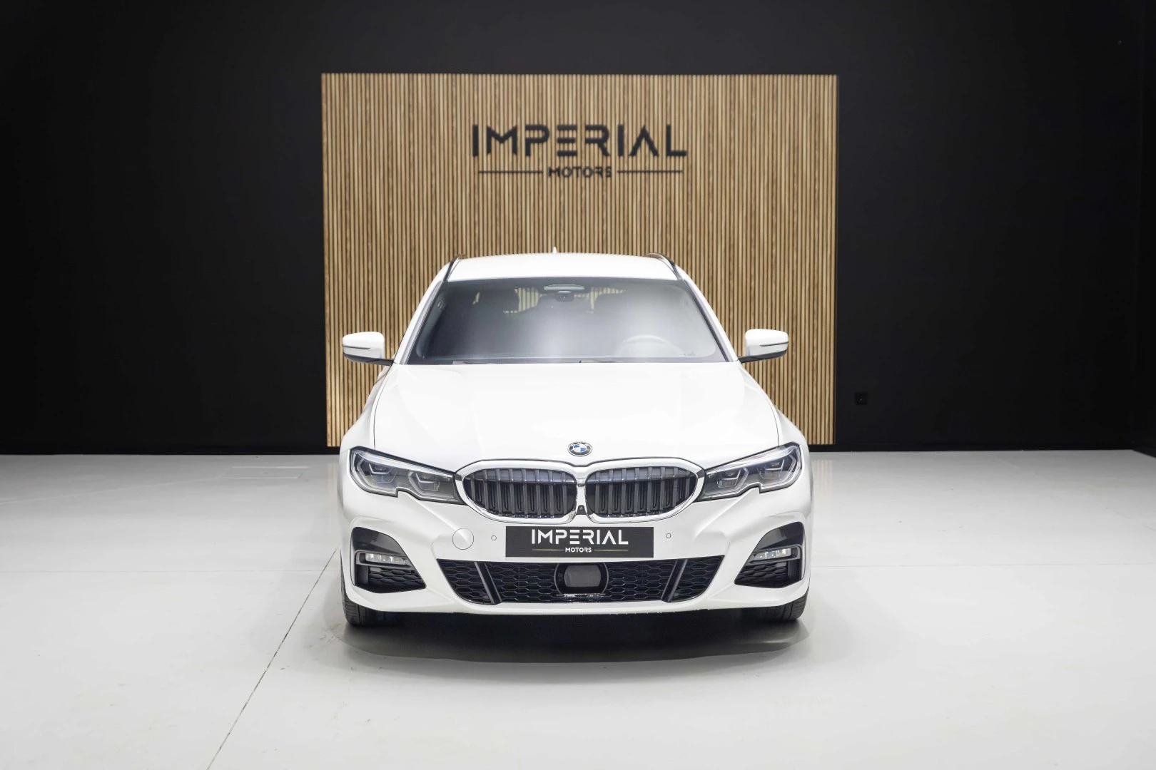 BMW 330 e Touring Pack Desportivo M Pro Auto