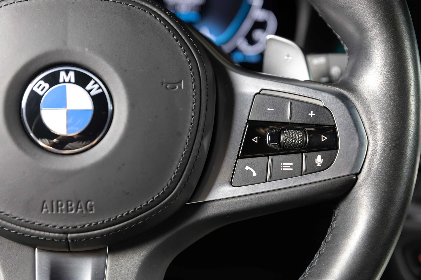 BMW 330 e Touring Pack Desportivo M Pro Auto