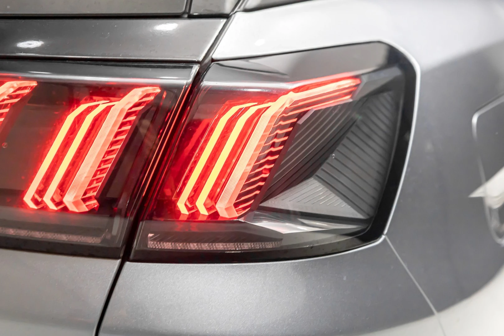 Peugeot 3008 1.6 Hybrid Allure Pack e-EAT8