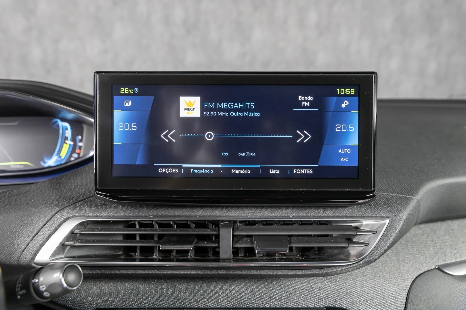 Peugeot 3008 1.6 Hybrid Allure Pack e-EAT8