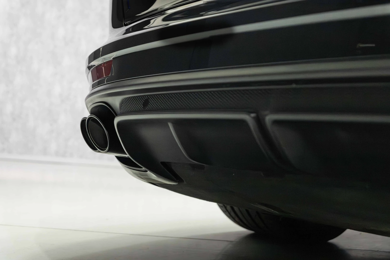 Porsche Panamera Sport Turismo 4 E-Hybrid Platinum Edition PDLS