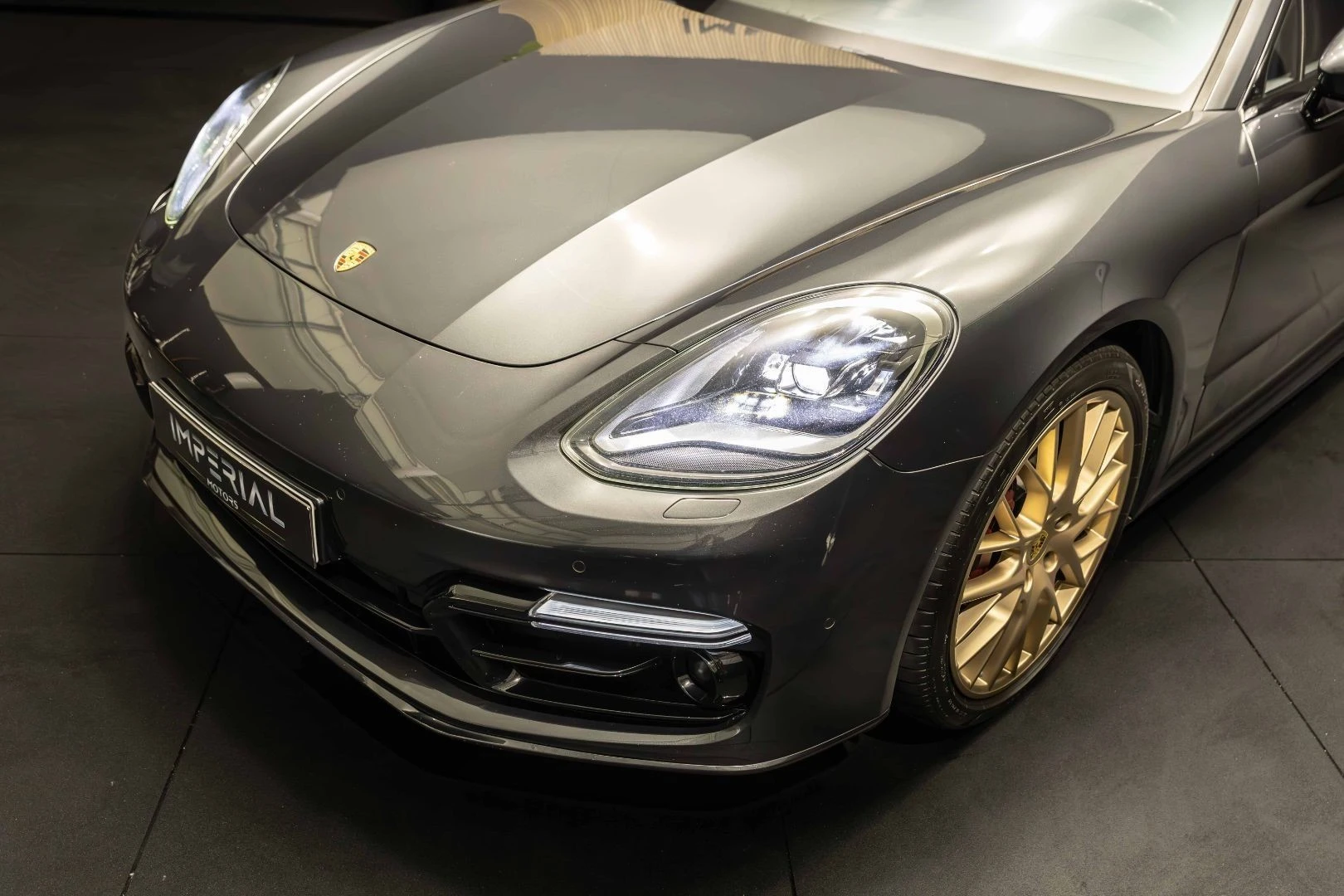 Porsche Panamera Sport Turismo 4 E-Hybrid