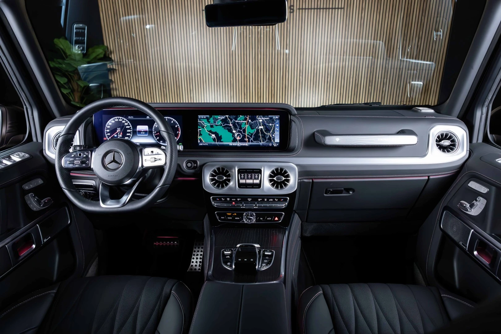 Mercedes-Benz G 500 Stronger Than Diamonds