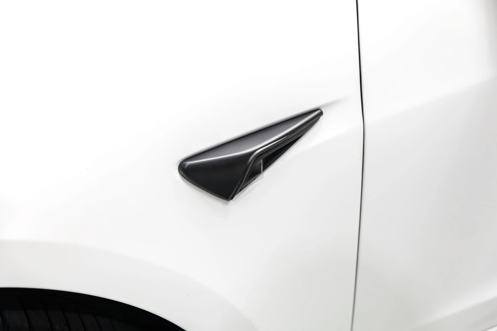 Tesla Model 3 Long-Range Dual Motor AWD
