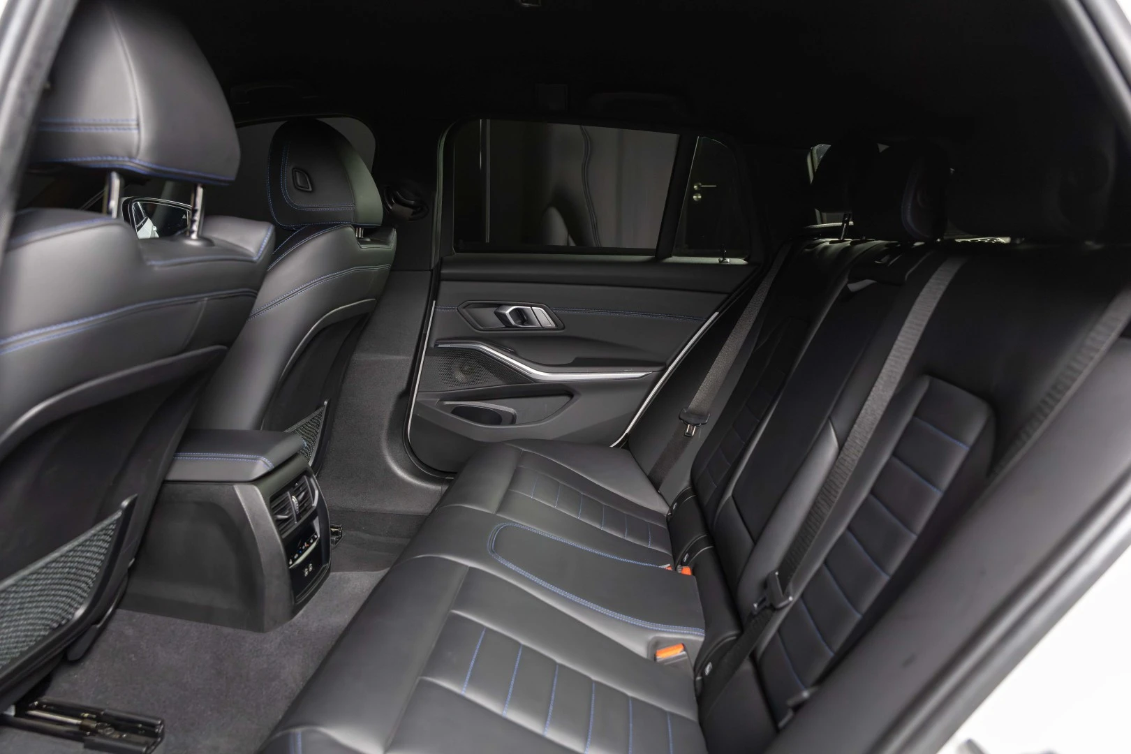BMW 330 e Touring Pack Desportivo M Pro Auto
