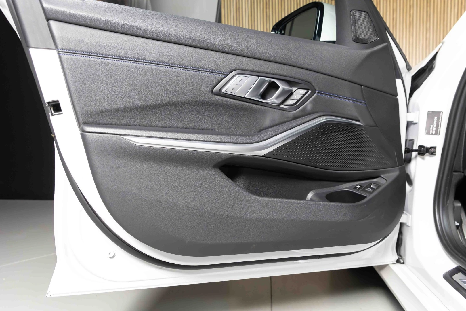 BMW 330 e Touring Pack Desportivo M Pro Auto
