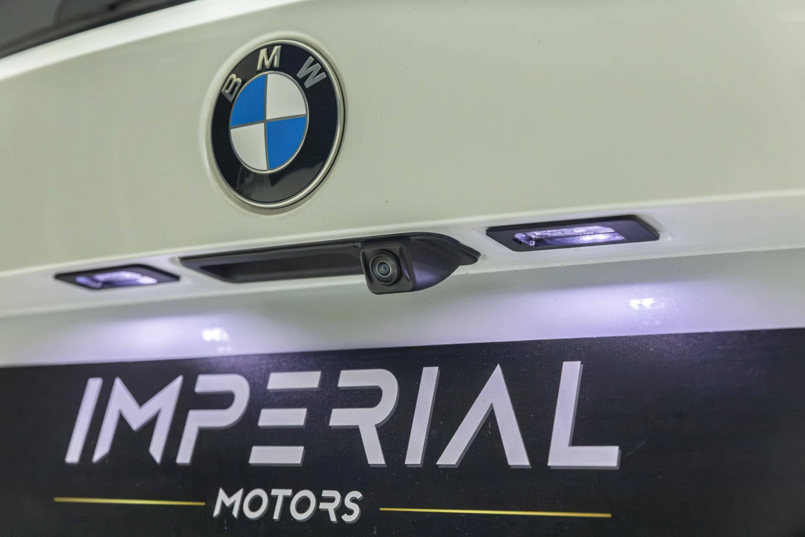 BMW 330 e Touring Pack Desportivo M Pro Auto
