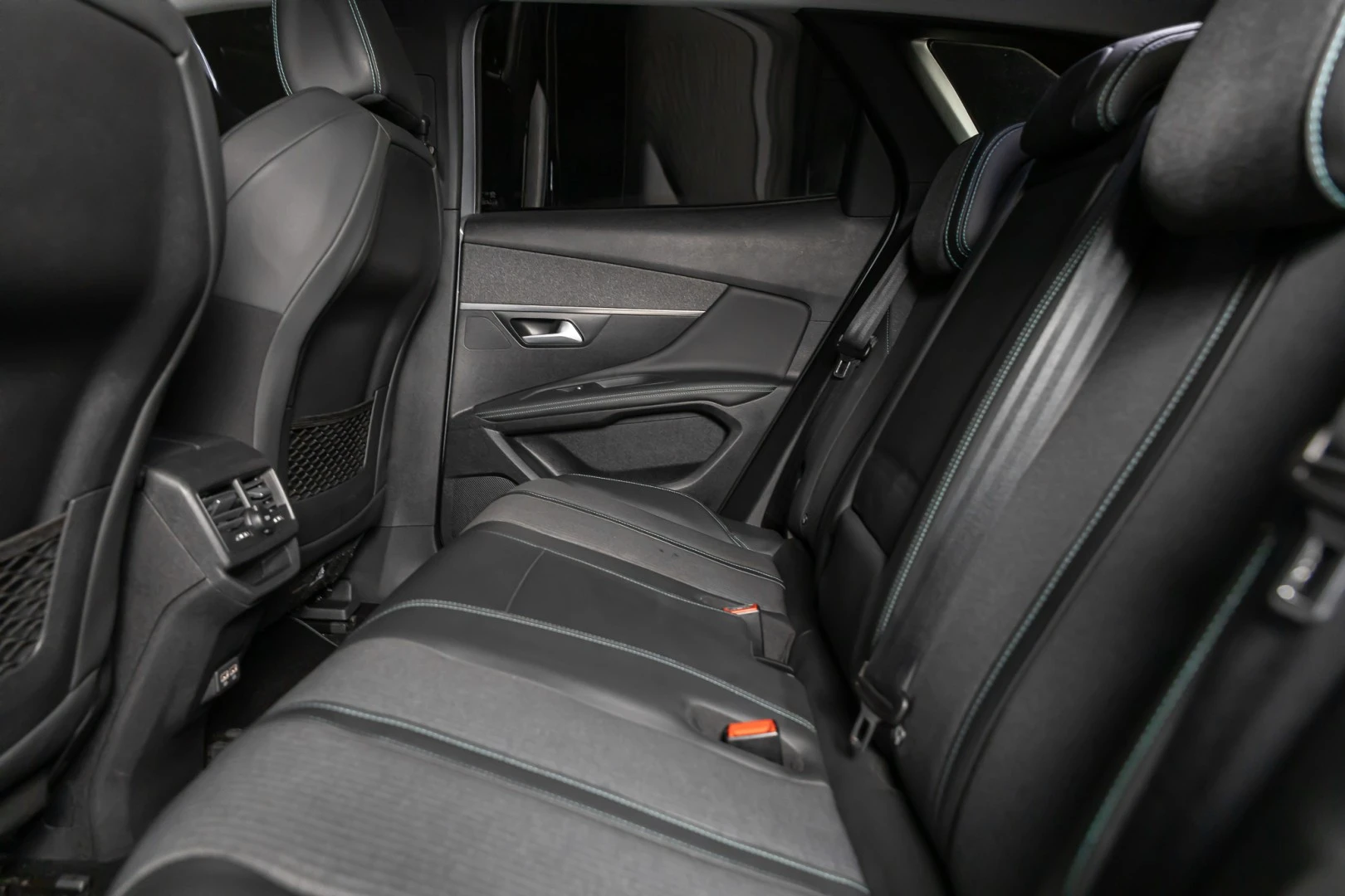 Peugeot 3008 1.6 Hybrid Allure Pack e-EAT8
