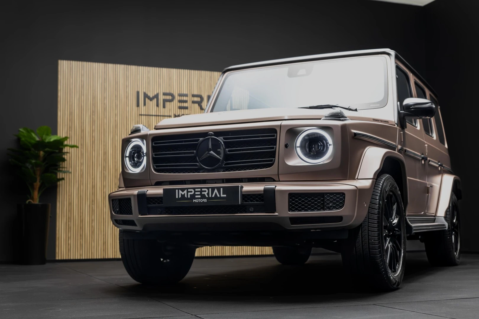 Mercedes-Benz G 500 Stronger Than Diamonds