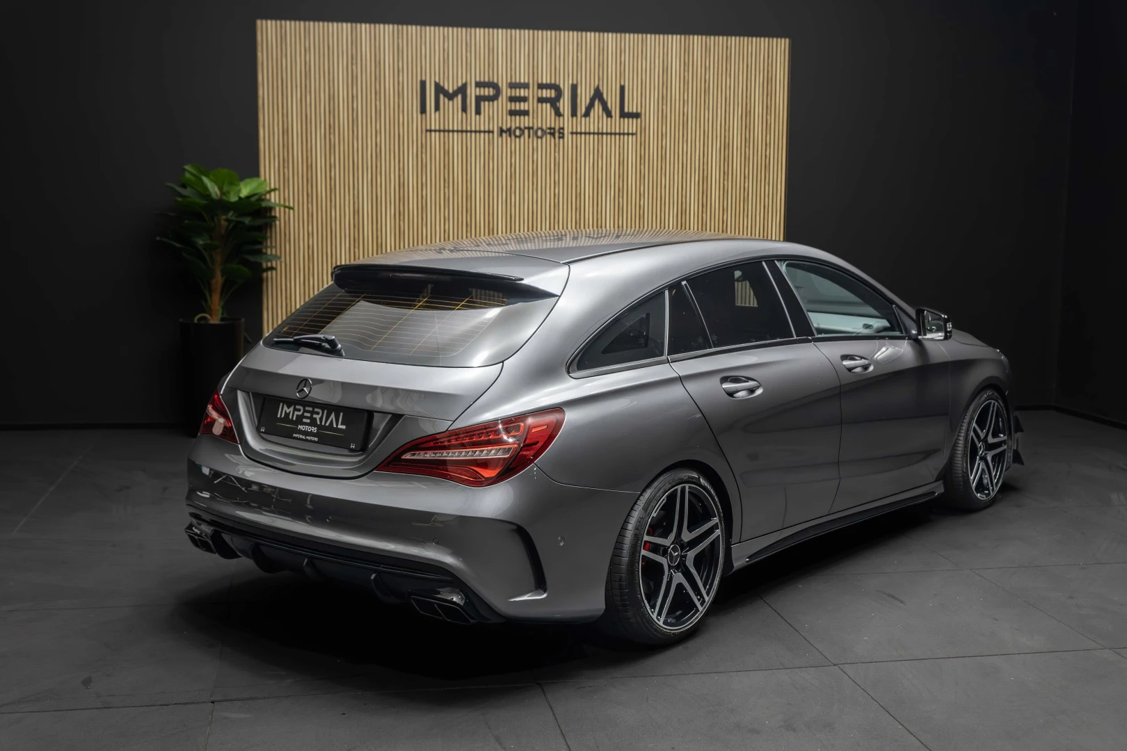 Mercedes-Benz CLA 180 d Shooting Brake AMG Line Aut.