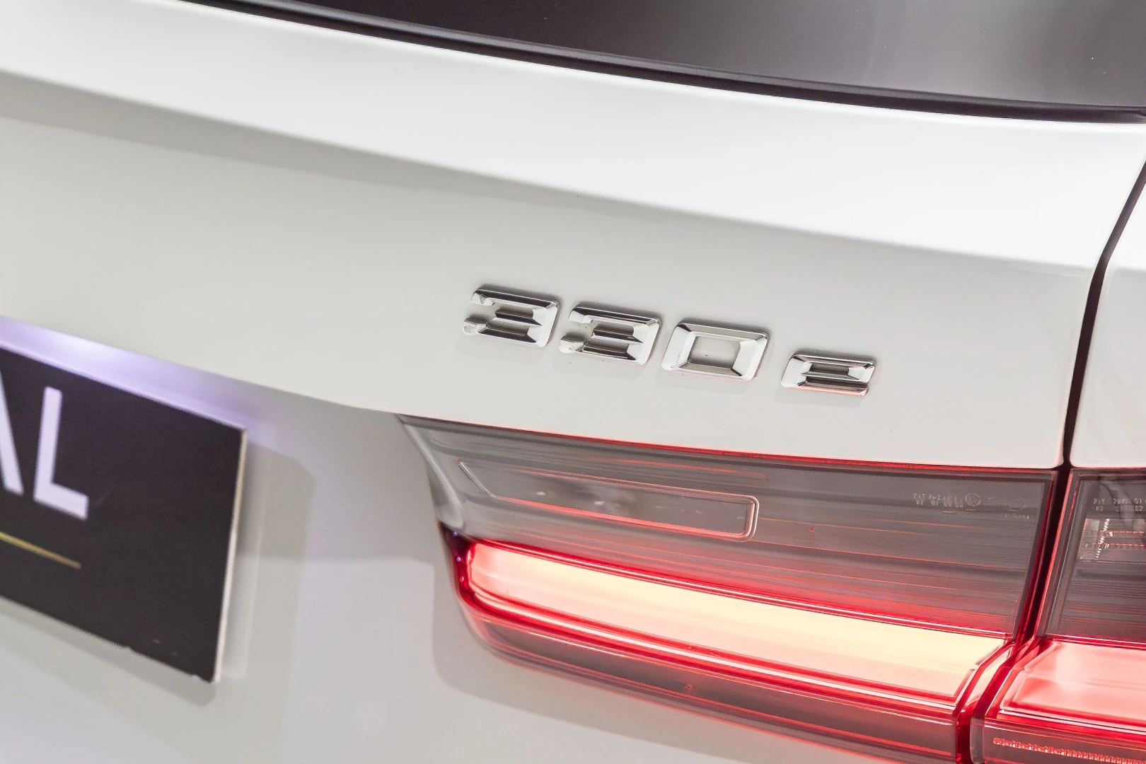 BMW 330 e Touring Pack Desportivo M Pro Auto