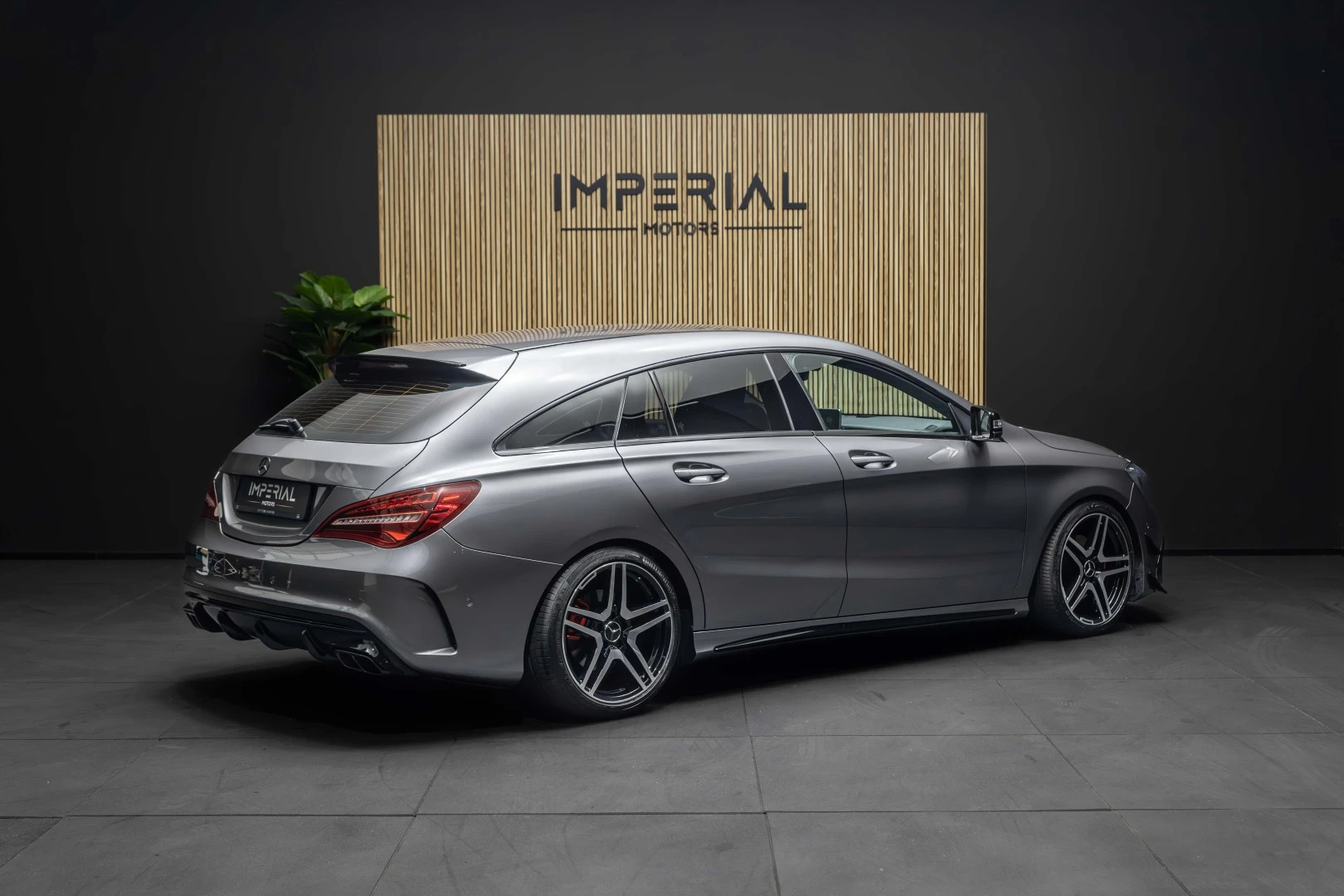 Mercedes-Benz CLA 180 d Shooting Brake AMG Line Aut.