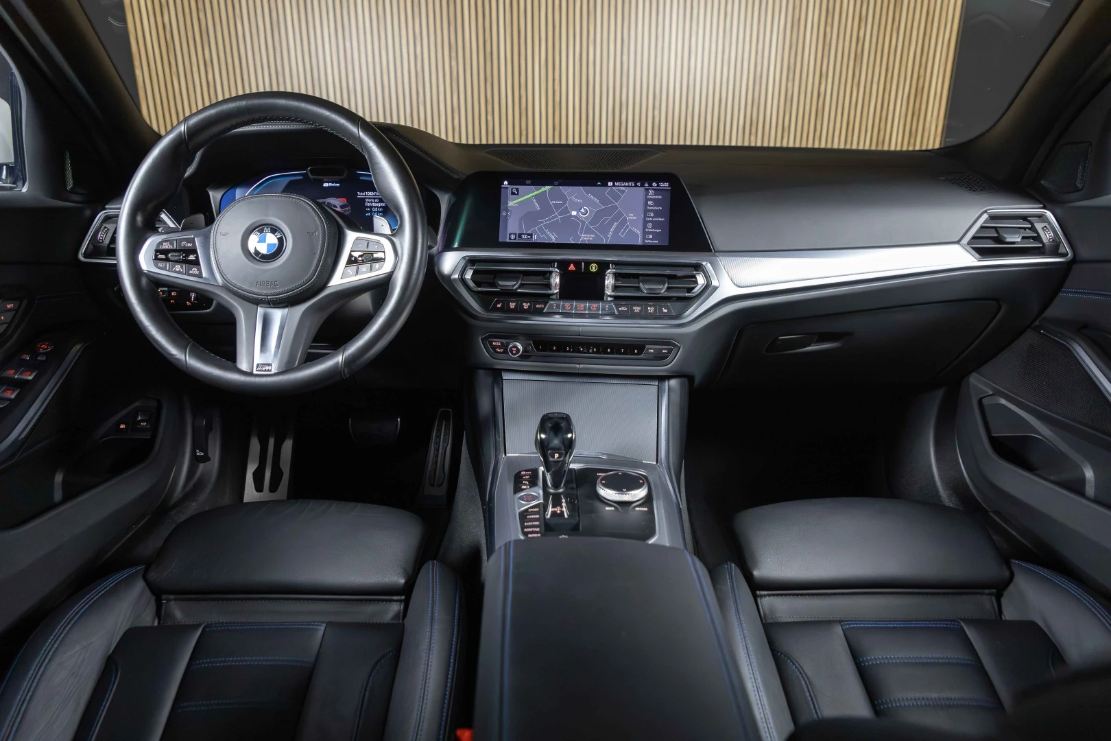 BMW 330 e Touring Pack Desportivo M Pro Auto