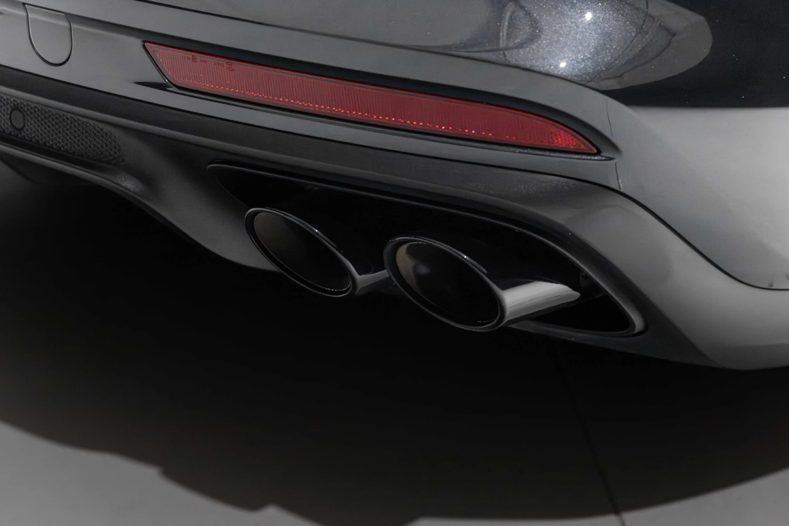 Porsche Panamera Sport Turismo 4 E-Hybrid Platinum Edition PDLS