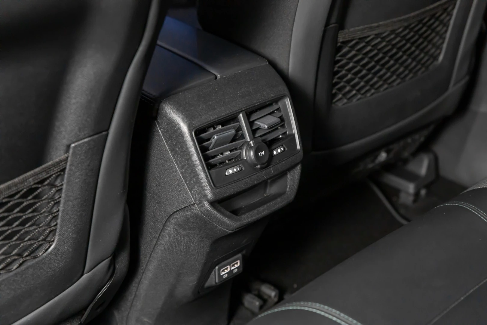 Peugeot 3008 1.6 Hybrid Allure Pack e-EAT8