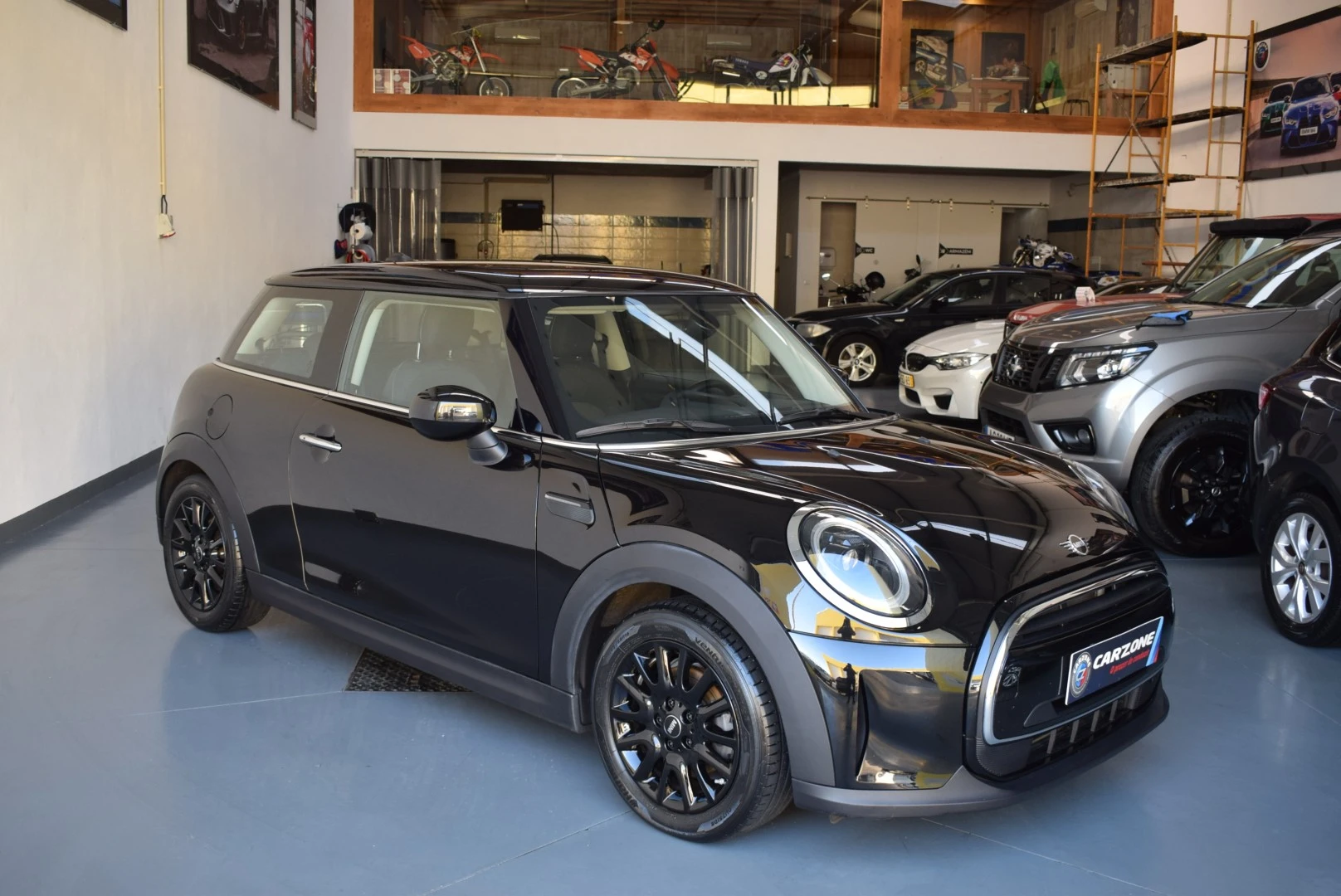 MINI 3 Portas One Blackyard