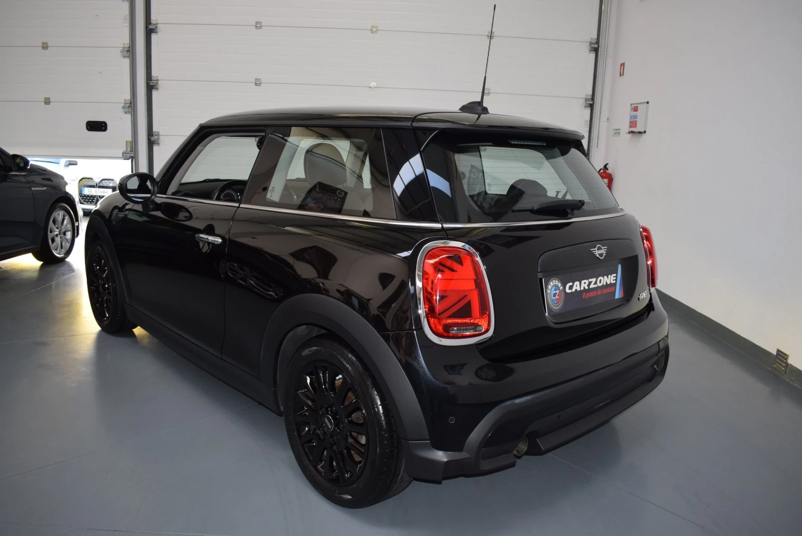 MINI 3 Portas One Blackyard
