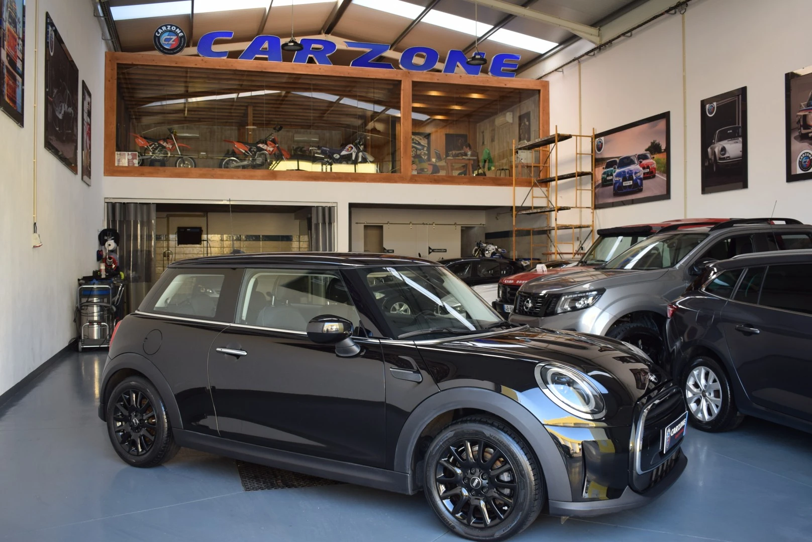 MINI 3 Portas One Blackyard