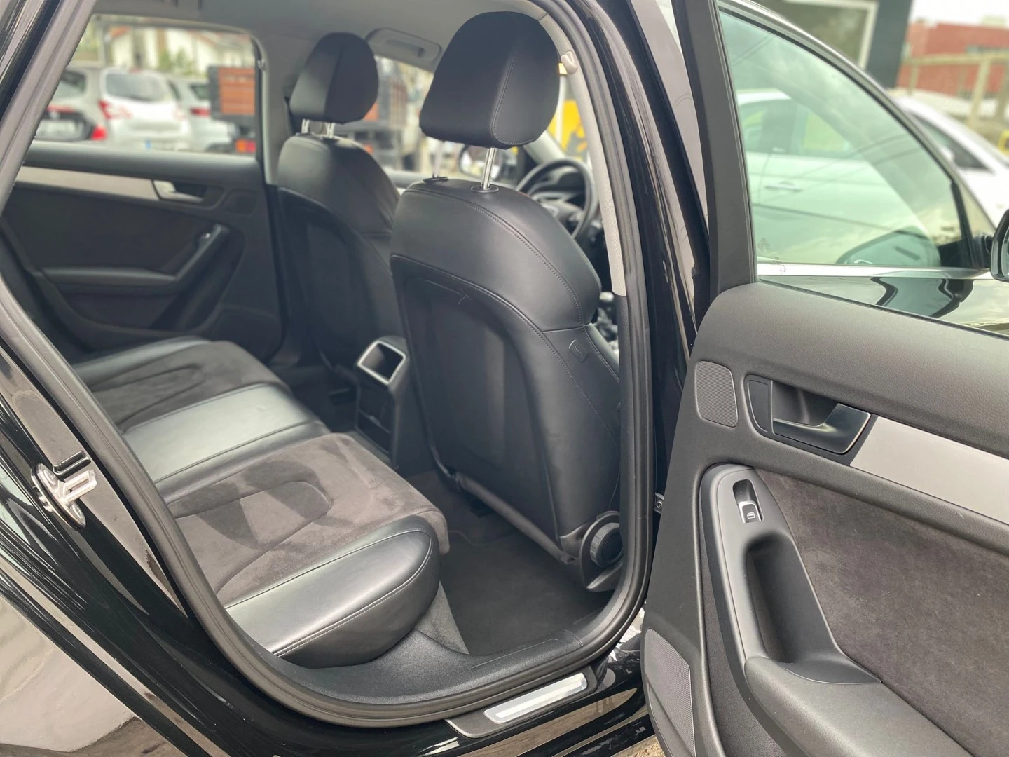 Audi A4 2.0 TDI DPF clean diesel S line Sport Pack