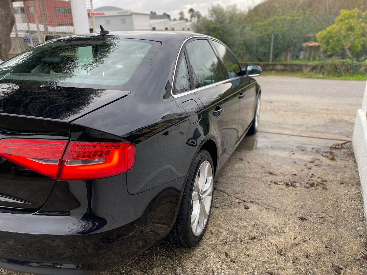 Audi A4 2.0 TDI DPF clean diesel S line Sport Pack