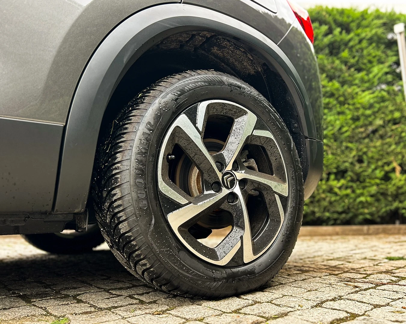 Citroën C5 Aircross 1.6 Hybrid Plus e-EAT8