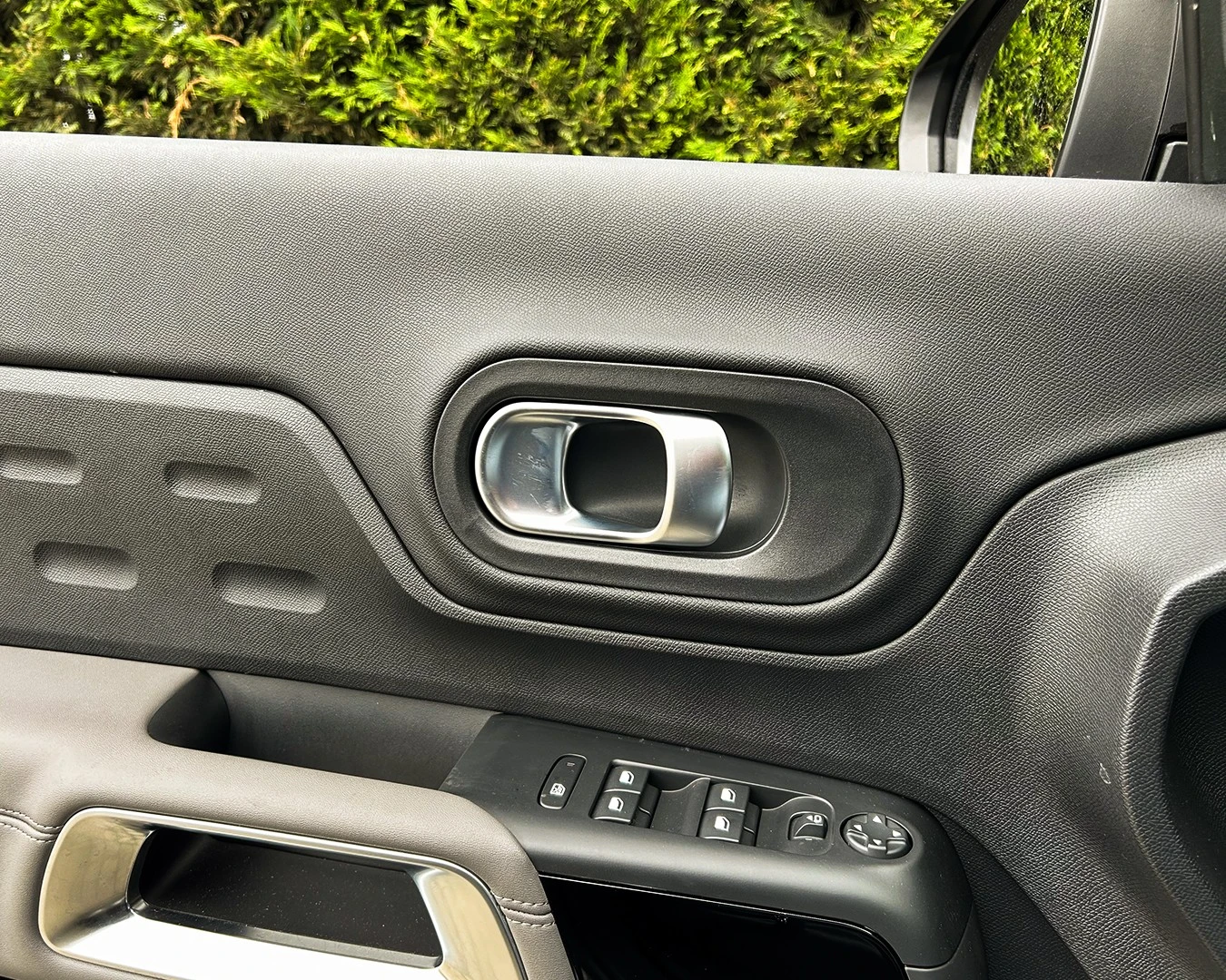 Citroën C5 Aircross 1.6 Hybrid Plus e-EAT8