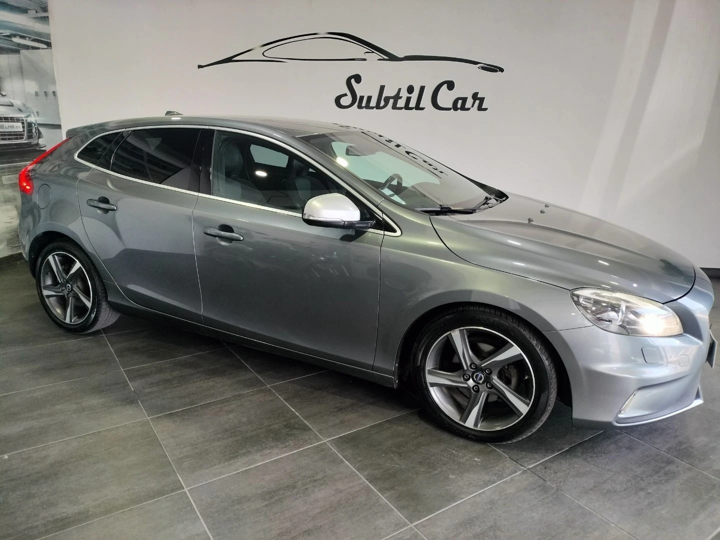 Volvo V40 1.6 D2 Eco R-Design