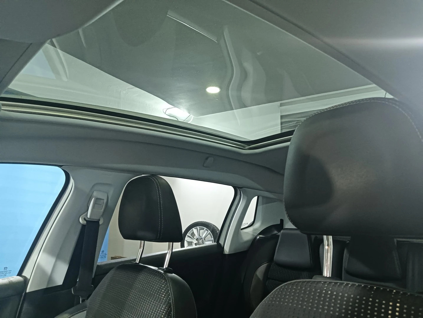 Peugeot 2008 1.6 e-HDi Allure