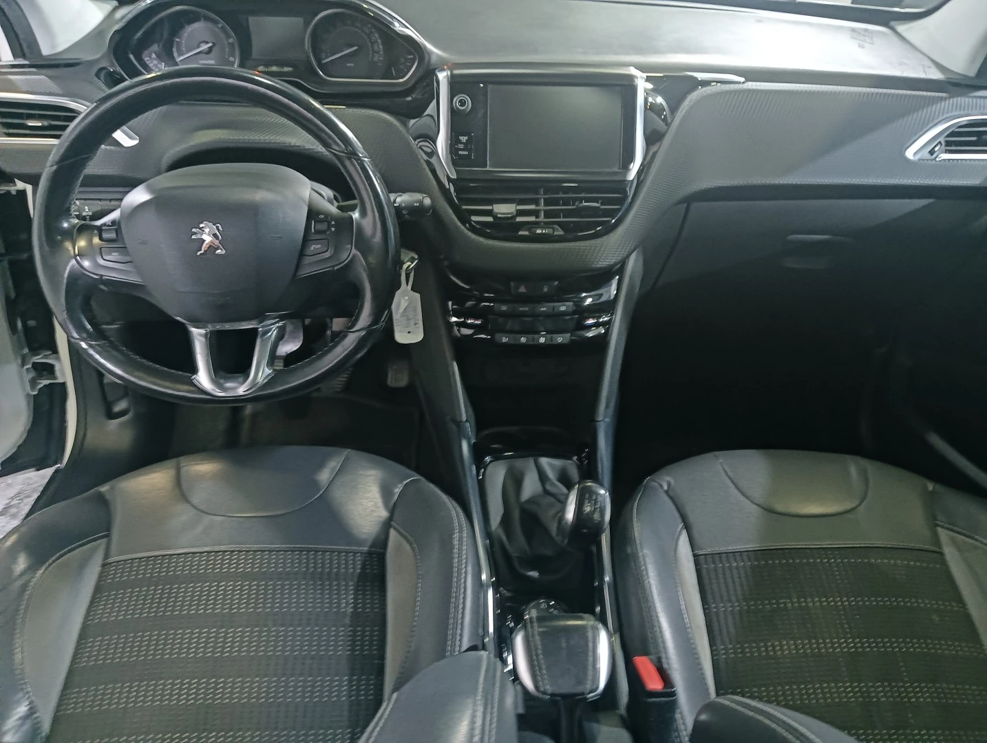 Peugeot 2008 1.6 e-HDi Allure