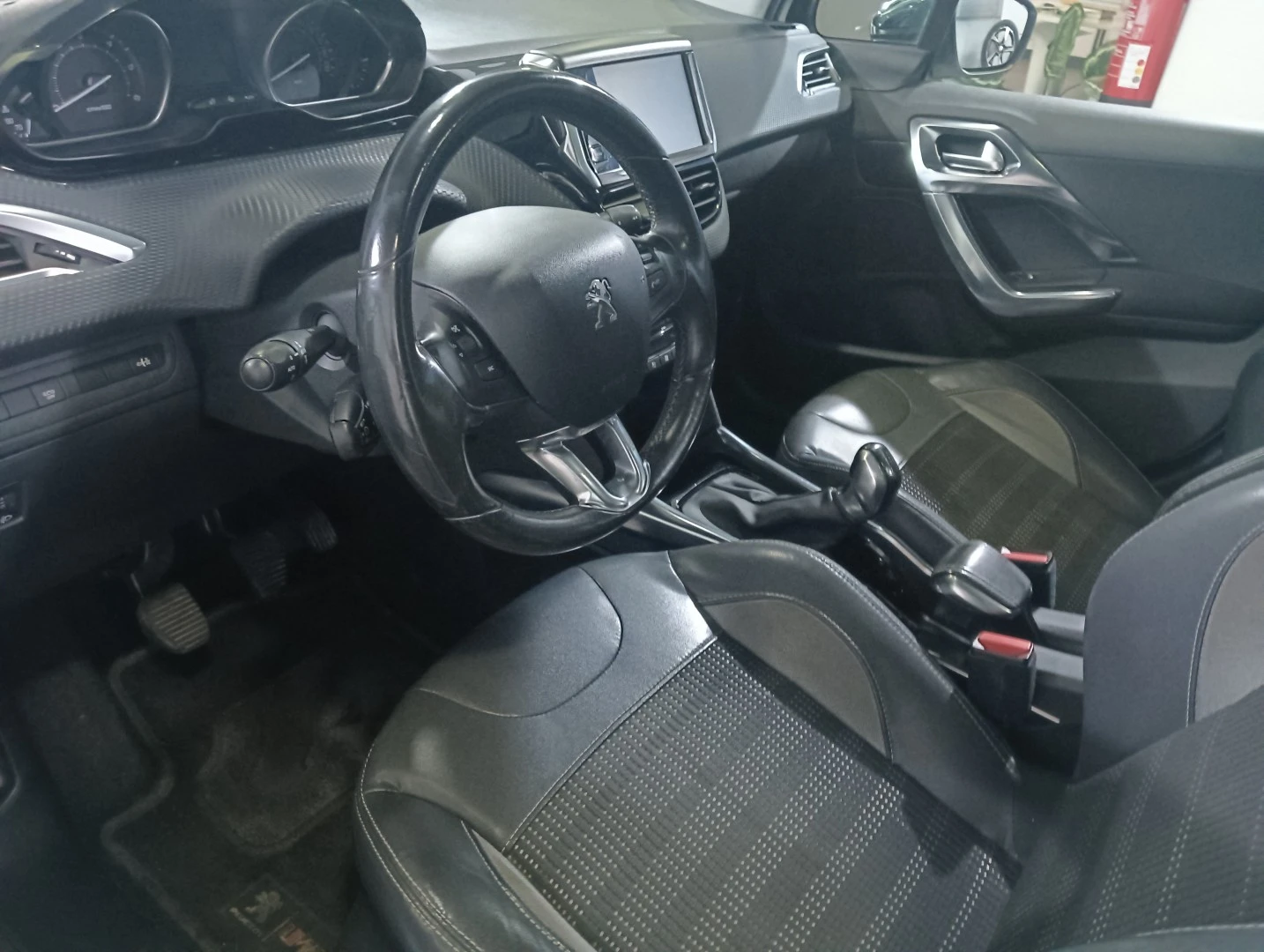 Peugeot 2008 1.6 e-HDi Allure