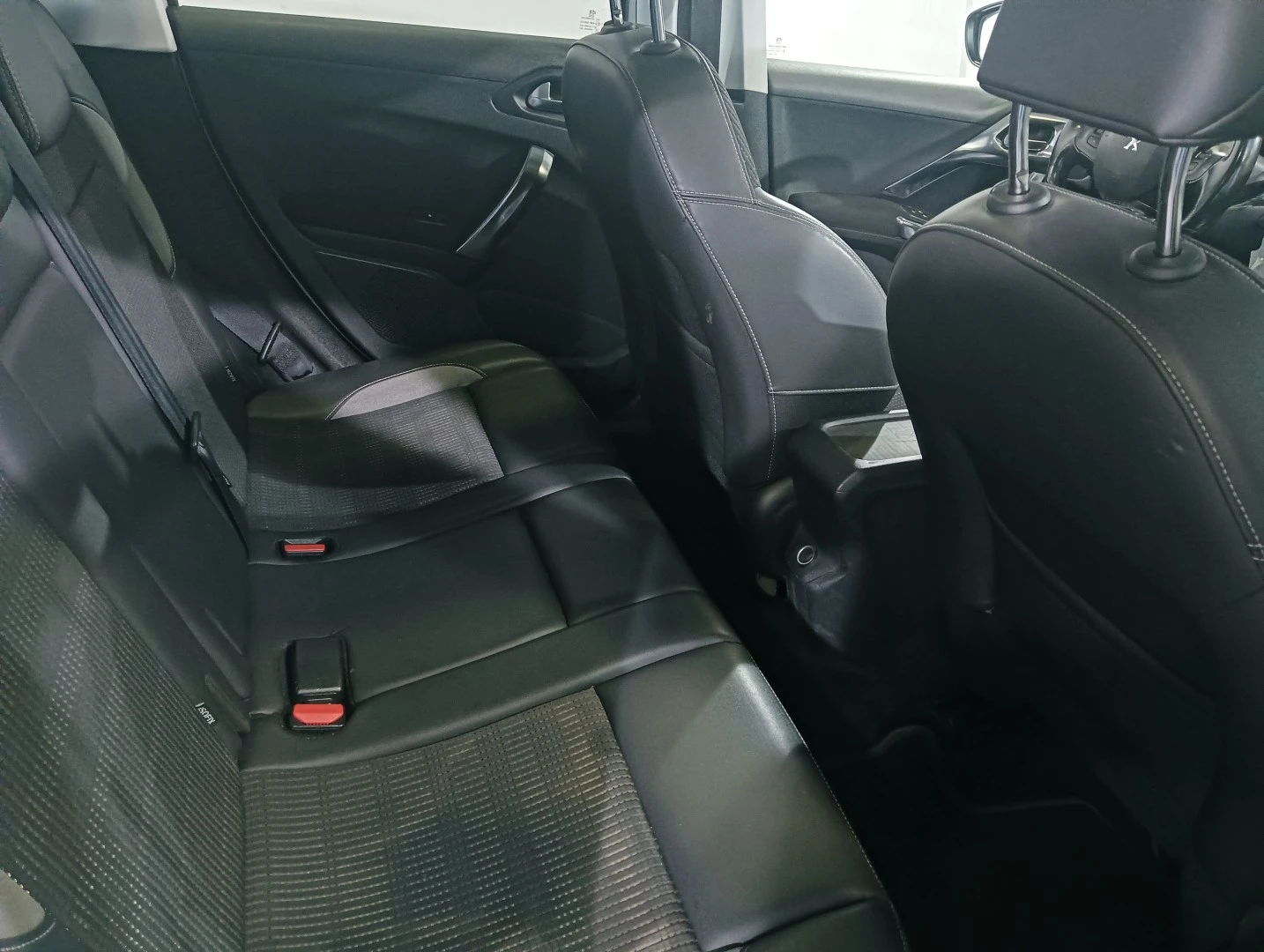 Peugeot 2008 1.6 e-HDi Allure
