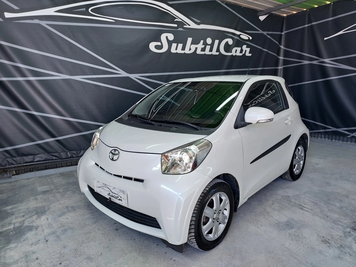 Toyota iQ 1.0 VVT-i 2 NAVI