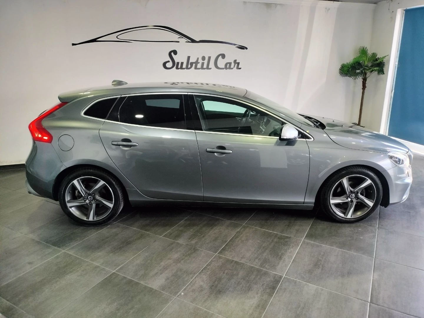 Volvo V40 1.6 D2 Eco R-Design