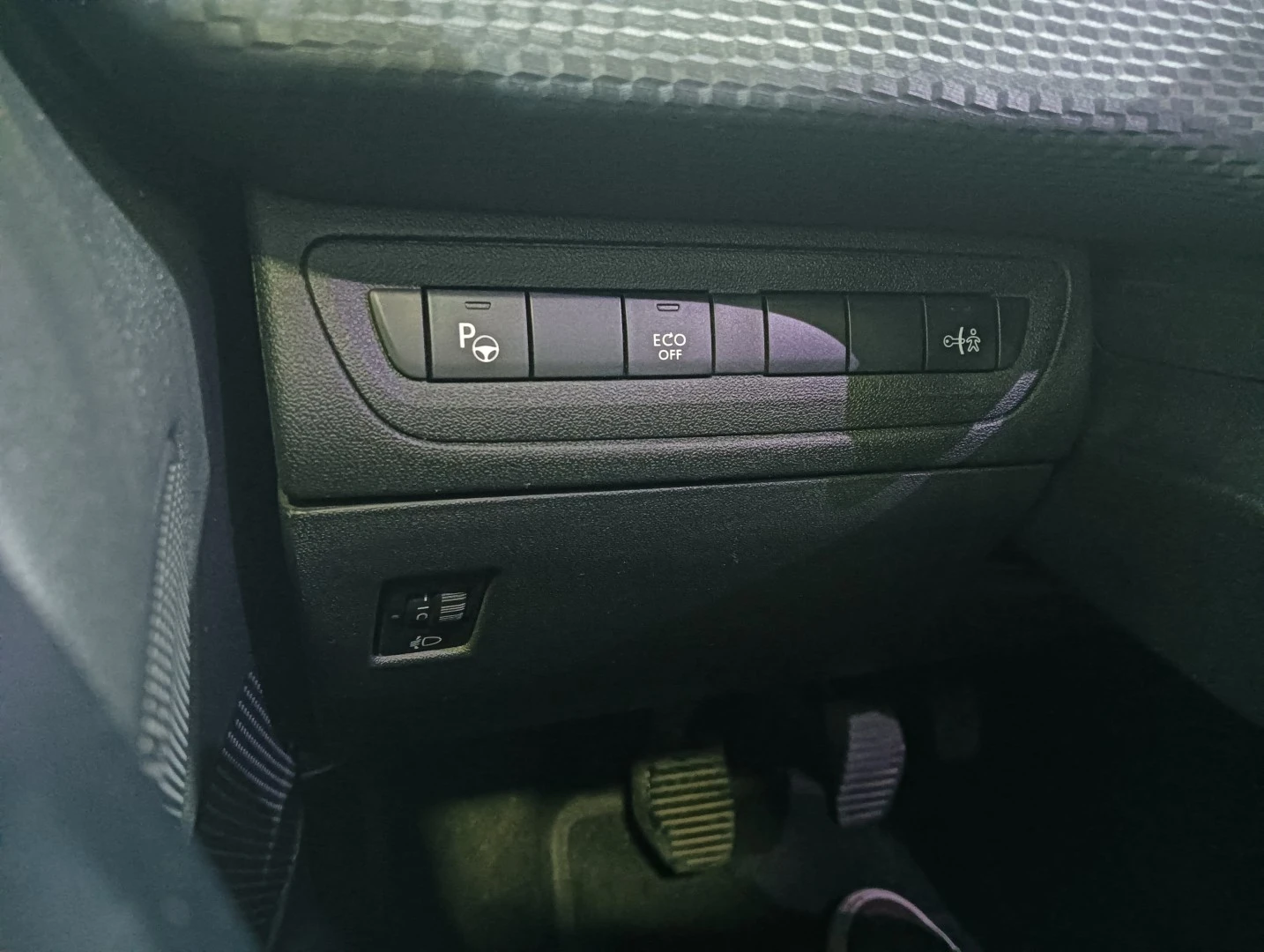 Peugeot 2008 1.6 e-HDi Allure
