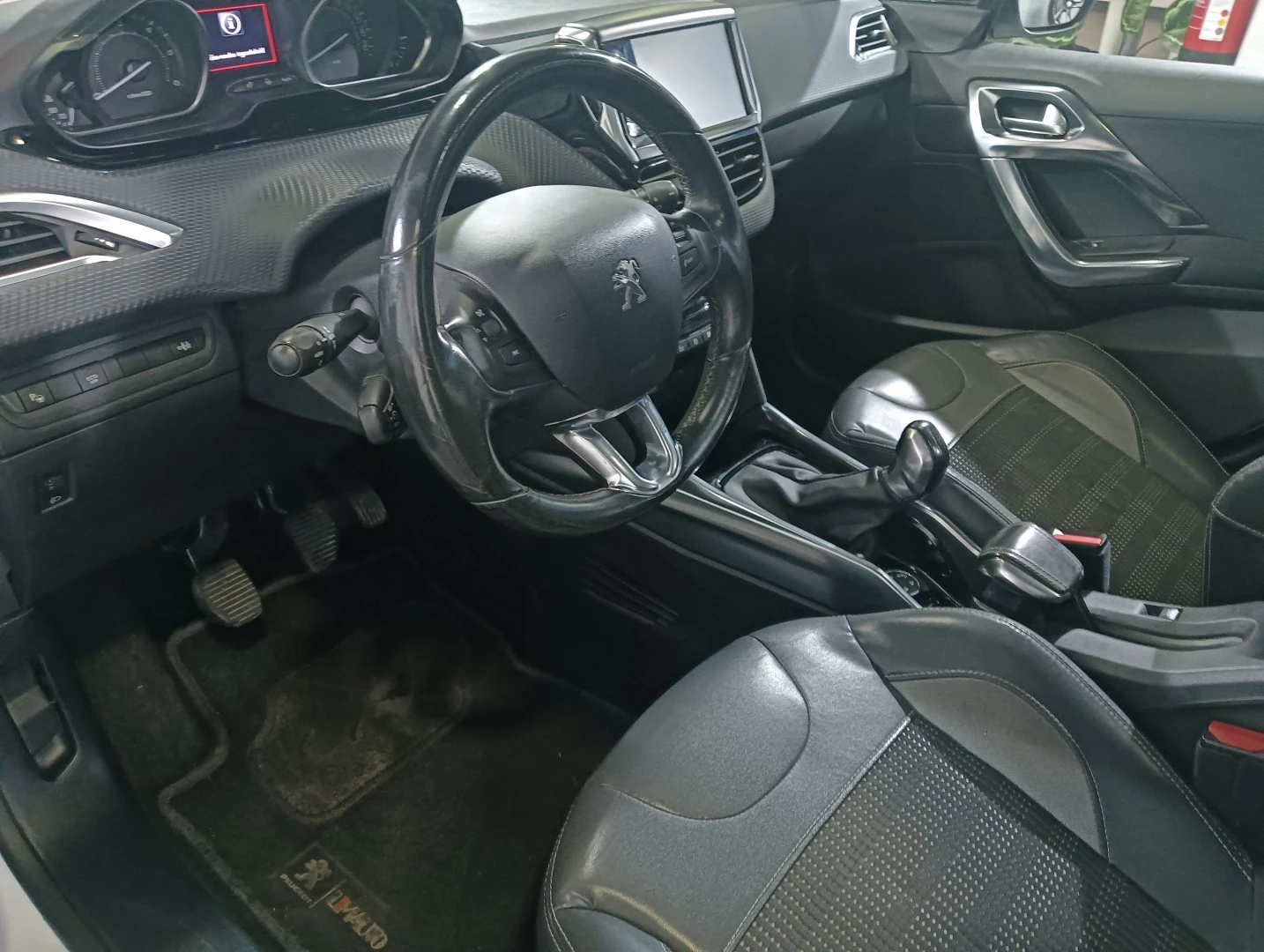 Peugeot 2008 1.6 e-HDi Allure
